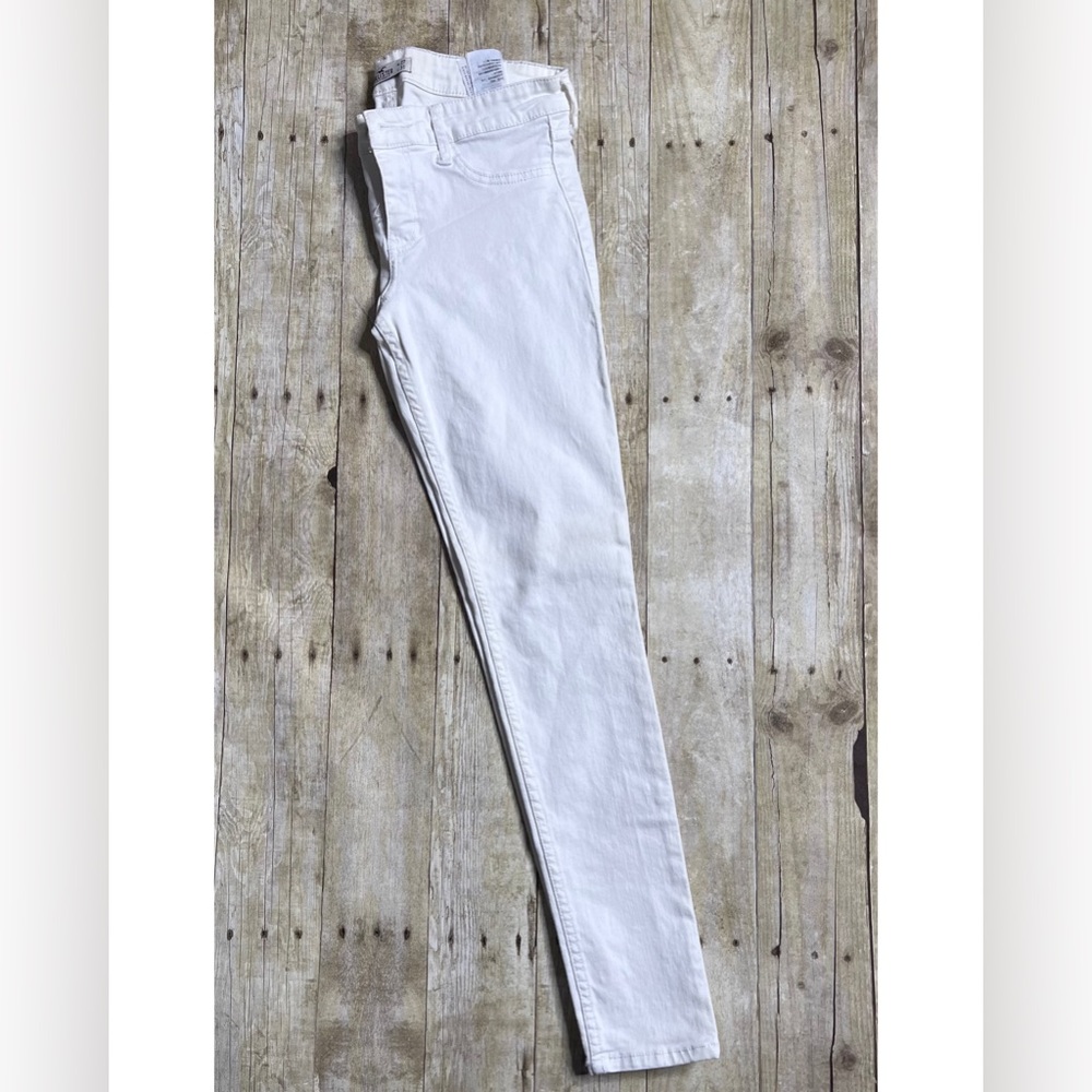 White Hollister Skinny Jeans
